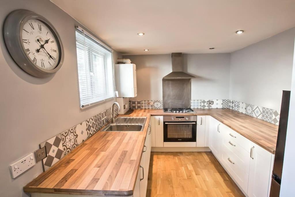 Charming Apartment In Deal Near The Beach & Town Esterno foto