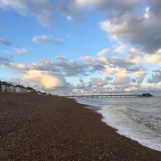 Charming Apartment In Deal Near The Beach & Town Esterno foto